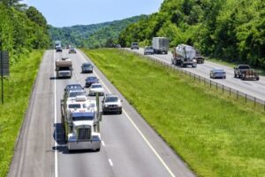 Comparing Maryland Truck Accidents to Car Accidents Key Differences