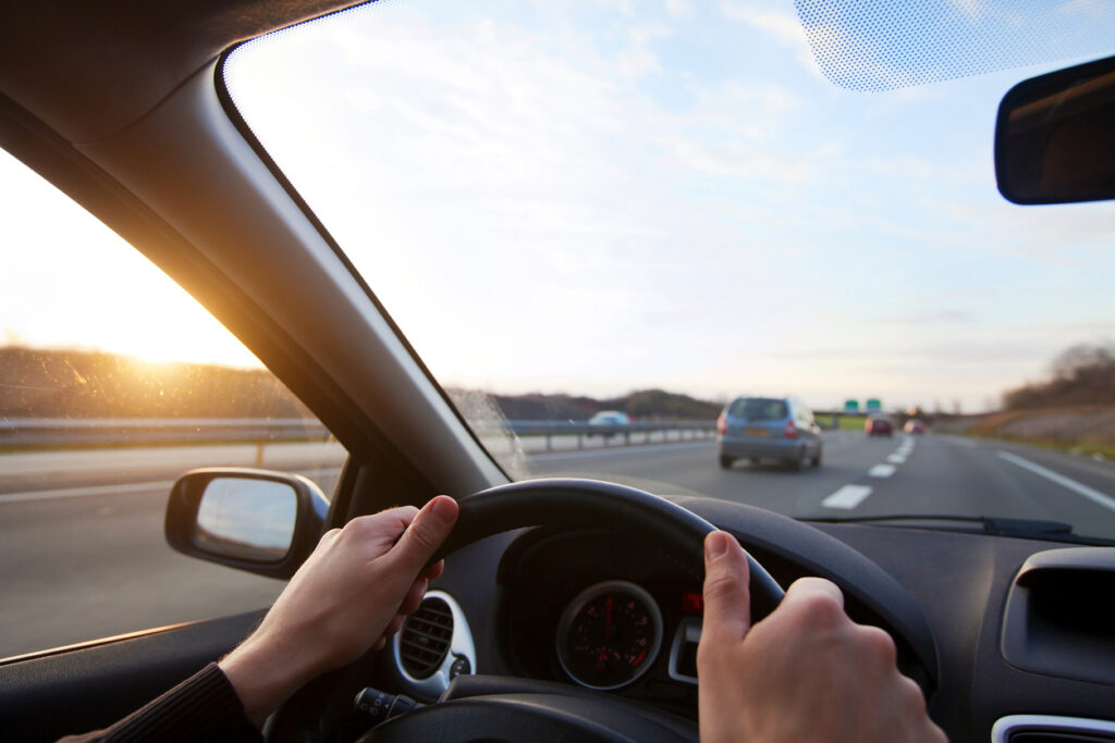 Is It Legal To Turn Left on Red in Maryland?